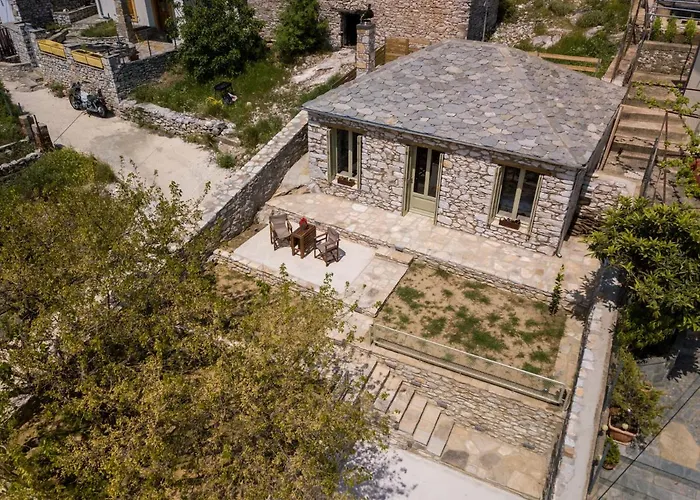 Semesterbostad Ahirona *