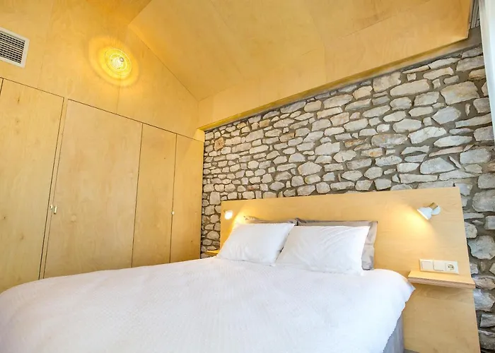 Ahirona Semesterbostad